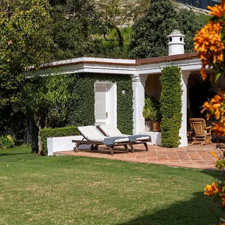 Almendral Exclusive Hill Club Estate By Domvia