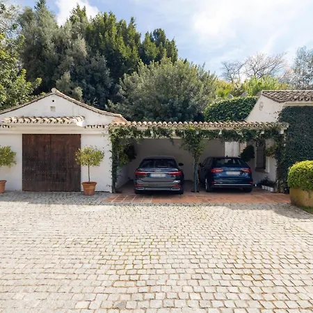 Almendral Exclusive Hill Club Estate By Domvia Villa Marbella