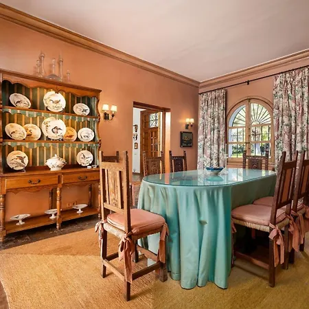 Almendral Exclusive Hill Club Estate By Domvia Villa Marbella